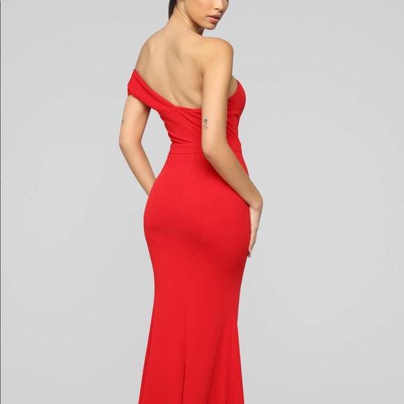One Shoulder Mermaid Red Long Dress - Picture 5 of 7